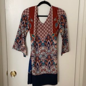 Love,Zoe Bell sleeve print dress size S nwot